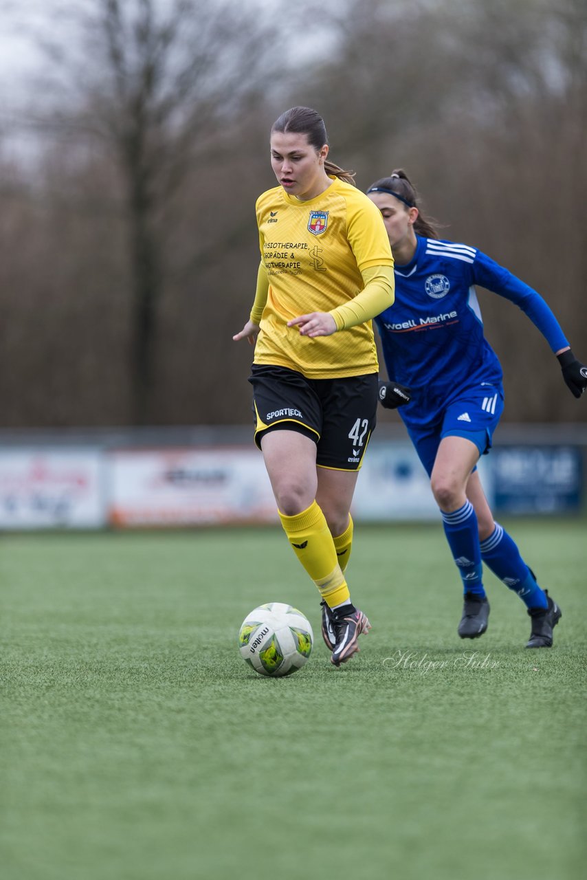 Bild 90 - F SSC Hagen Ahrensburg - SV Frisia Risum-Lindholm : Ergebnis: 1:2